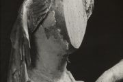 Josef Sudek, [Madona z Kamenného Újezda, kol. 1430], asi 1935, bromostříbrná fotografie, soukromá sbírka akad. arch. Josefa Wagnera ml.