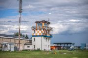Letiště Roudnice nad Labem. Odsud startovaly lety pro veřejnost v rámci Archeologického léta 2024. Počasí účastníkům přálo, viditelnost byla vynikající.
