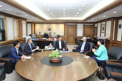 150819-vedecka-spoluprace-s-korejskou-republikou-2