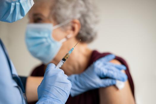 Přehledně: Typy vakcín proti covidu-19, jejich fungování a účinnost