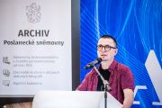 2023-06-20_Vernisaz_Parlamentni deni objektivem poslankyne Dagmar Hochove_web-35