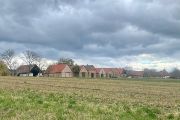 Unikátní soubor záhumenních stodol u Hrubé Vrbky