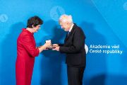 2024-11-21_Medaile AV ČR_web-23