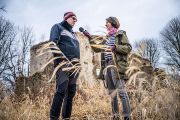 „Často se i v odborné literatuře o Sudetech mluví jako o místu bez paměti,  ale s tím já skutečně hrubě nesouhlasím. Protože ta krajina, byť třeba v ní nejsou nutně úplně přítomní lidé, tak nějakou paměť má,“ říká Jiří Woitsch.