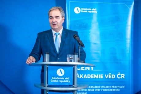 2025-11-21_Medaile Akademie věd_web-7