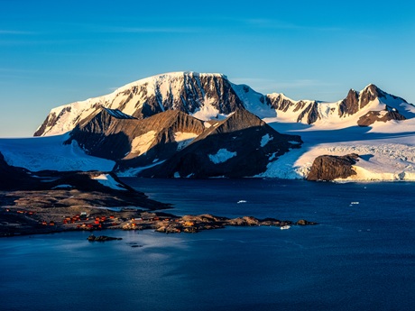 There are several research stations in Antarctica. There are several research stations in Antarctica.
