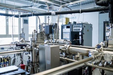 Aparatura molekulární svazkové epitaxe