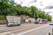 Bunkr 10-Z je dalším turistickým lákadlem města. Protiletecký kryt byl vybudován ve skalním masivu Špilberku během druhé světové války jako úkryt pro obyvatele Brna při bombardování. 