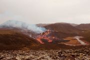Erupce s výlevem magmatu v oblasti vulkánu Fagradalsfjall