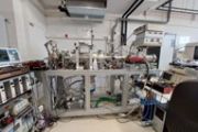 Laboratorní aparatura, na které se budou studovat chemické a fyzikální procesy probíhající na Enceladu (laboratoř Berlín).