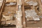 Fotografie ze zjišťovacího a záchranného archeologického výzkumu Nového proboštství