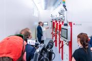 Návštěva premiéra Petra Fialy při otevření nové laboratoře Ústavu jaderné fyziky AV ČR